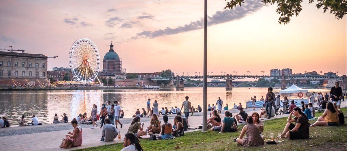 Le port de la Daurade à #Toulouse a failli disparaitre !

Sans la mobilisation des habitants, un des parcs les plus prisés de la ville aurait pu se transformer en bretelle d’autoroute 🚗

1/7⬇️