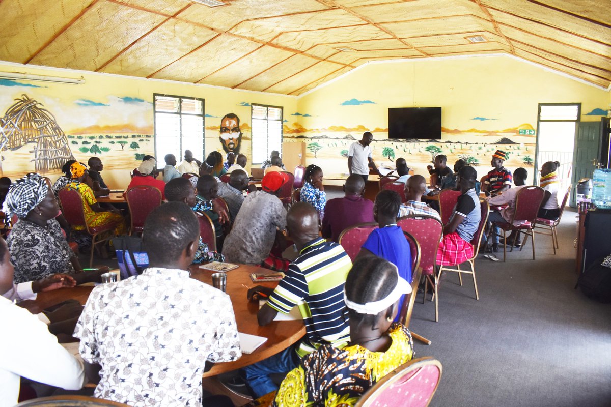 Last week, we hosted an engaging training session for our community monitors at our Resource Centre. The focus was on enhancing accountability, deepening understanding of the budget cycle, and promoting active public participation. 1/2