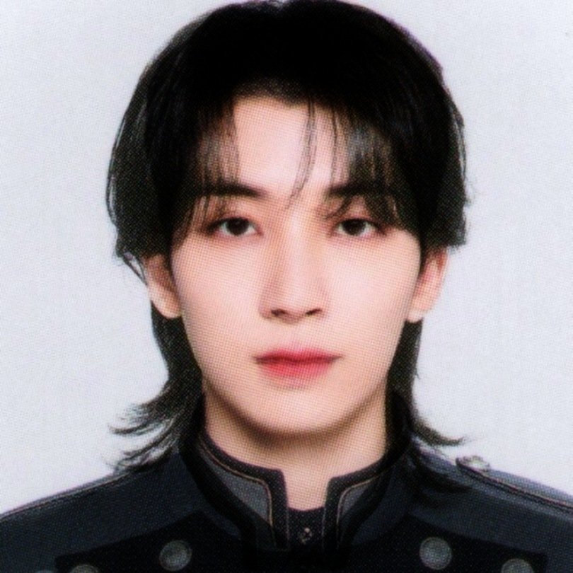 mingyulinda's tweet photo. got goosebumps when i tried combining jeonghan and wonwoo's faces together cause the resemblance is there https://t.co/rxBmtYu4PR