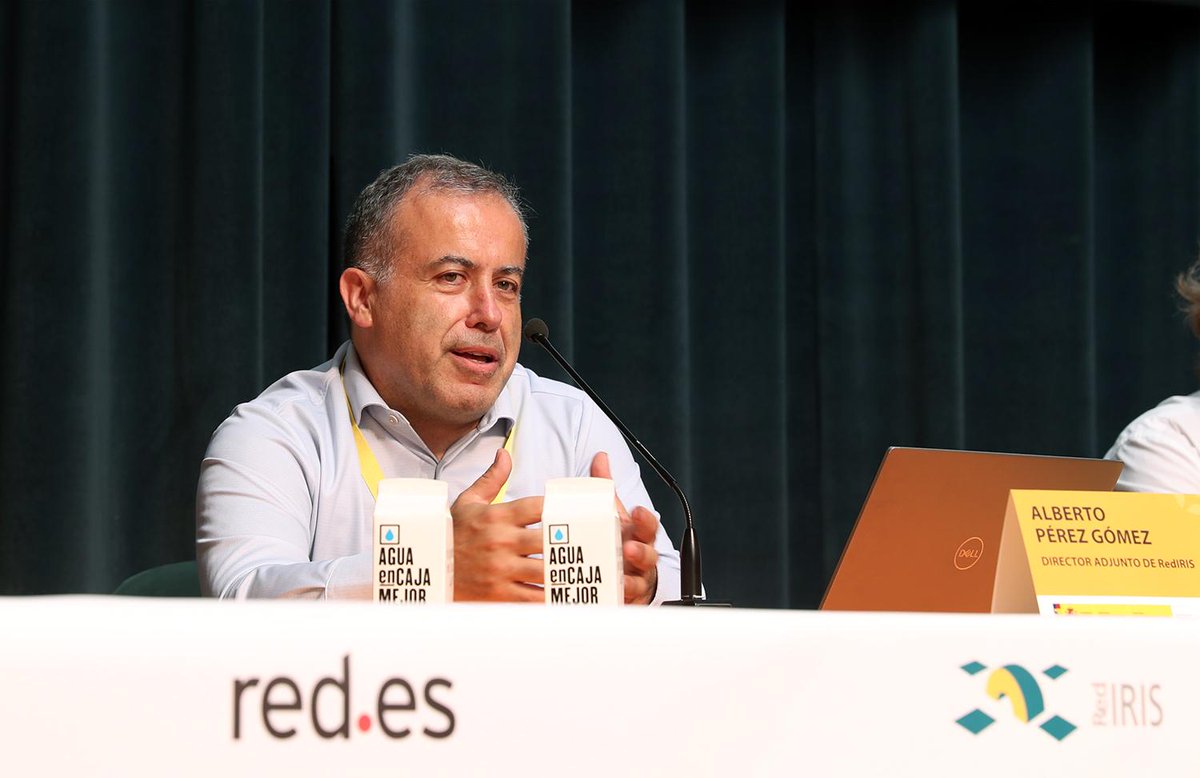 LaRedIRIS's tweet photo. “Las infraestructuras de investigación y gemelos digitales del océano y la costa”. Sigue en el Aula Magna la intervención del Prof. Joaquín Tintoré, director @socib_icts
#jjtt2024 https://t.co/XKfIkAYnVN