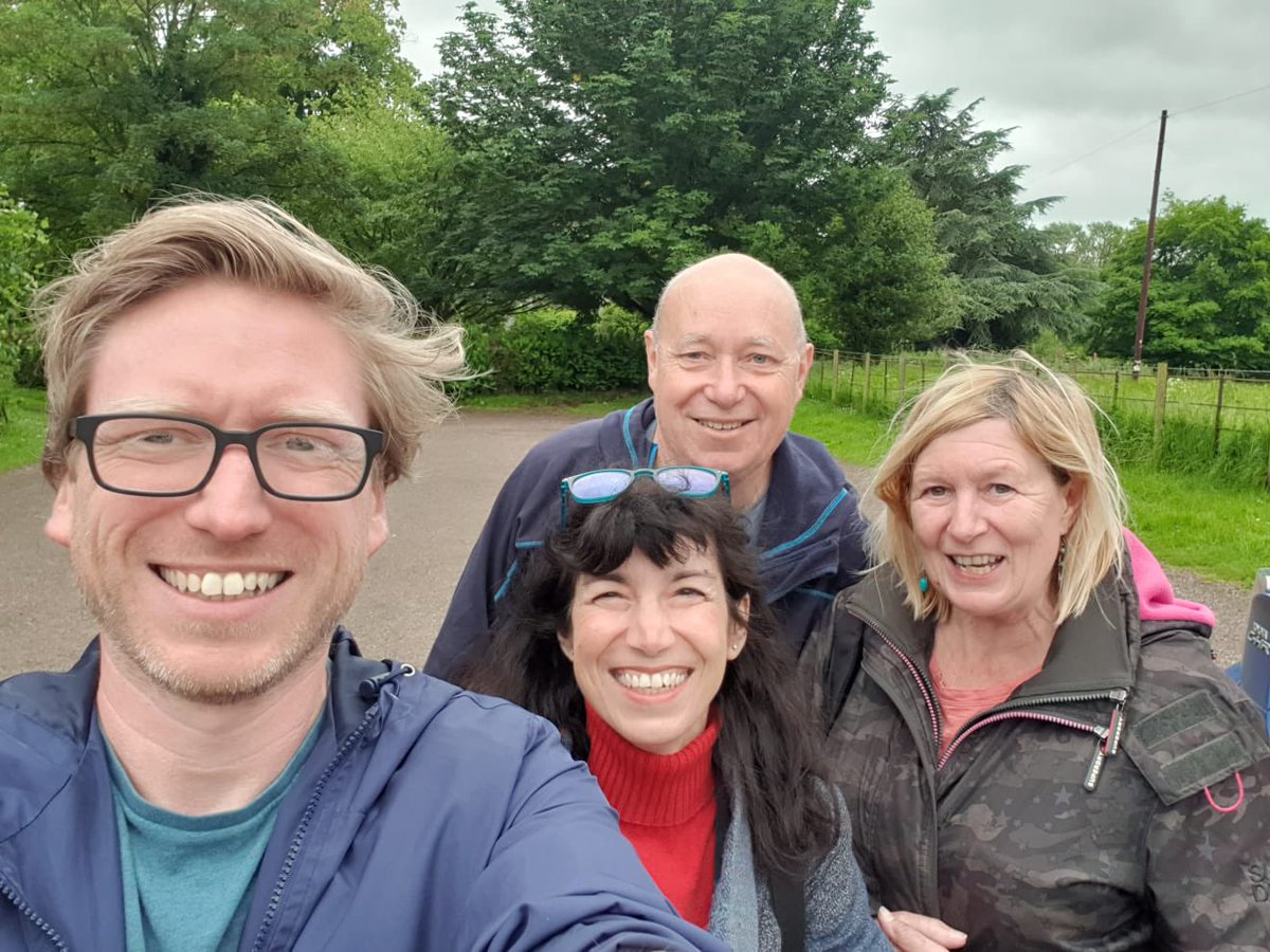 Out leafleting today with @MP4Stratford @PershoreDan and @dunc_saboteur for @SuALibDems the best candidate to beat the yet unnamed replacement for Nadhim Zahawi 🔶 #GeneralElection #GTTO