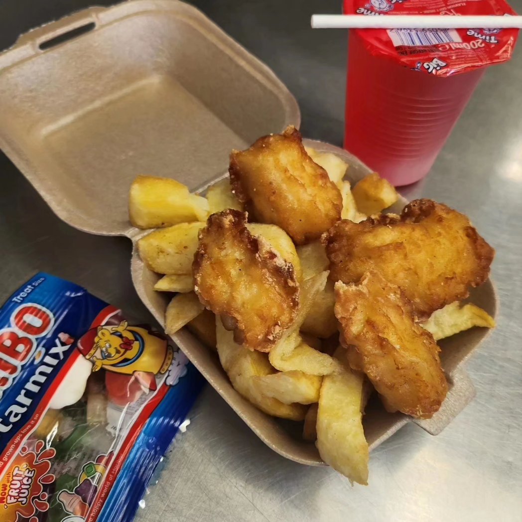 paoloschippy's tweet photo. It's half term, and we're open all day, everyday, to feed the kids.......or the adults! #halfterm #openallday #fishandchips #paolos #carlisle #cumbria https://t.co/Kce3T91aVR