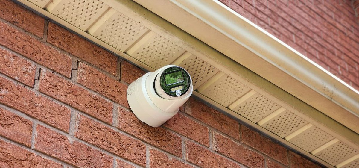 SmartVisionGTA's tweet image. #SmartVisionPlus is excited to share our latest #ResidentialSecurity installation project in #Newmarket. We&apos;ve equipped this home with top-of-the-line security solutions!🏠🛡️🔒

🔒 Learn More: smartvisionplus.ca

#HomeSecurityCameras #TorontoSecurityCamera #Security #CCTV