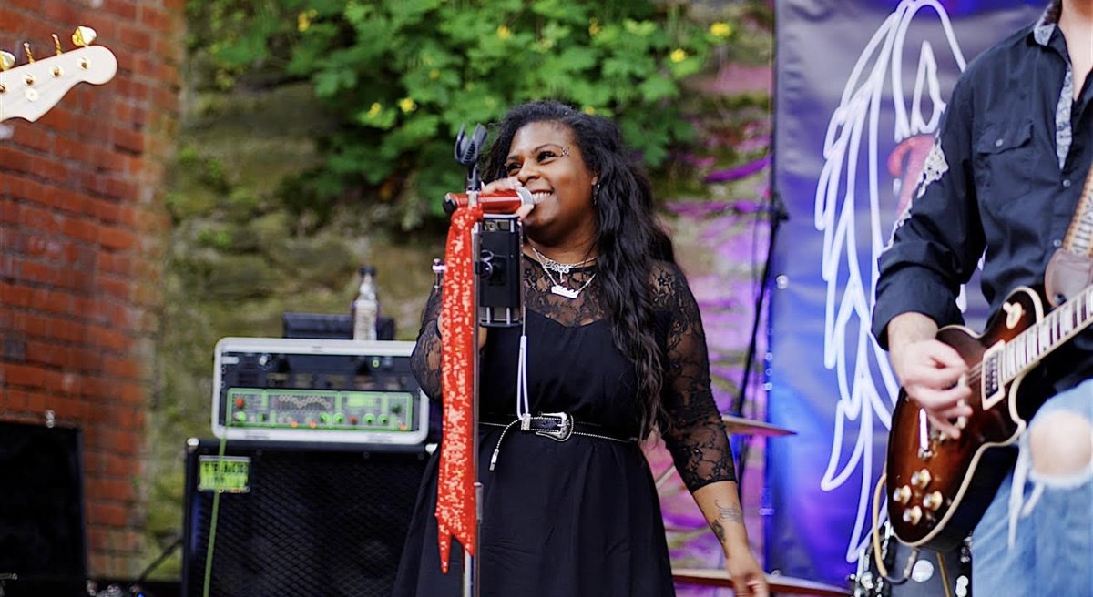 The Natasha B band playing at the 'Schatzi’s Pub and Bier Garden' on their beautiful outdoor stage!

(Photo credit to Adrian Bowles)

#NowPlaying #MusicIndustry #followformore #workhardplayhard