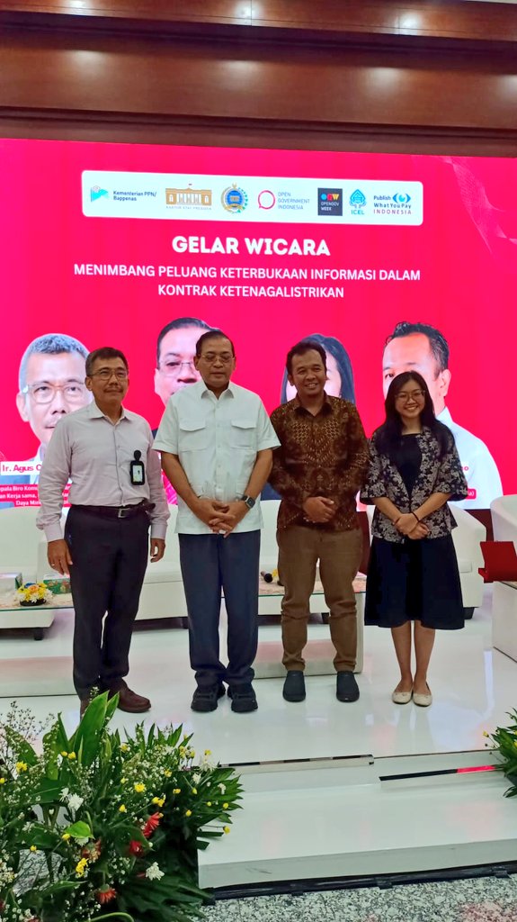 PWYP_Indonesia's tweet photo. Sambut #OpenGovernmentWeek 2024, ICEL bersama PWYP Indonesia dan didukung oleh Open Government Indonesia selenggarakan Gelar Wicara bertajuk “Menimbang Peluang Keterbukaan Informasi dalam Kontrak Ketenagalistrikan”

Sebuah Utas https://t.co/lXQy5U8mCg