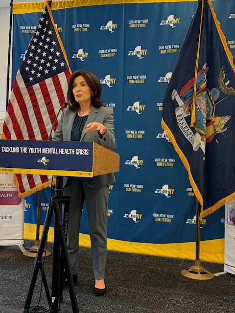 Proud to support the need to pass 2 critical internet safety bills—the Stop Addictive Feeds Exploitation for Kids Act (SAFE Act) + the Child Data Protection Act. We are all worried about the uncontrolled world of social media influences. @GovKathyHochul @MHAacrossNYS @NYSomh