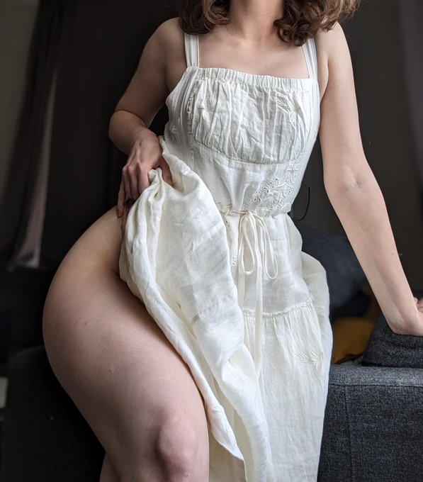 Girl_In_Dungarees - I'll have you know I am a very good girl 😇 https://t.co/JFQY8xBlzV