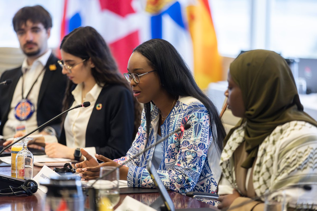 Patrimoinecdn's tweet photo. La journée d'hier a été une journée réussie au #ConseilJeunessePM à Ottawa! Nos jeunes leaders ont eu la chance d’échanger sur l’accessibilité, l’environnement et la diversité!
Restez connectés pour en savoir plus! #CJPM #JeunesLeaders https://t.co/faY02vOiHV