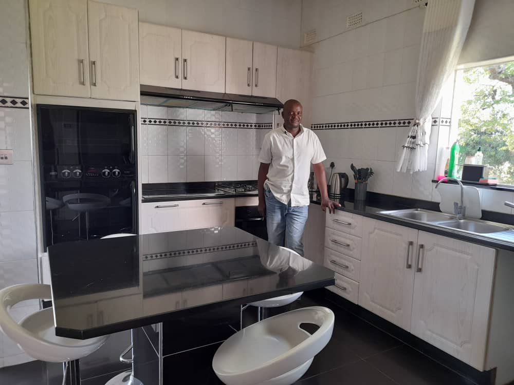 jb_mannex's tweet photo. This is what l do best. Dnt hesitate to contact me 0772651151/0716597652 for the best on fitted melamine kitchen and wadrobes, Ceiling and shop counters https://t.co/88hD9JJpFv