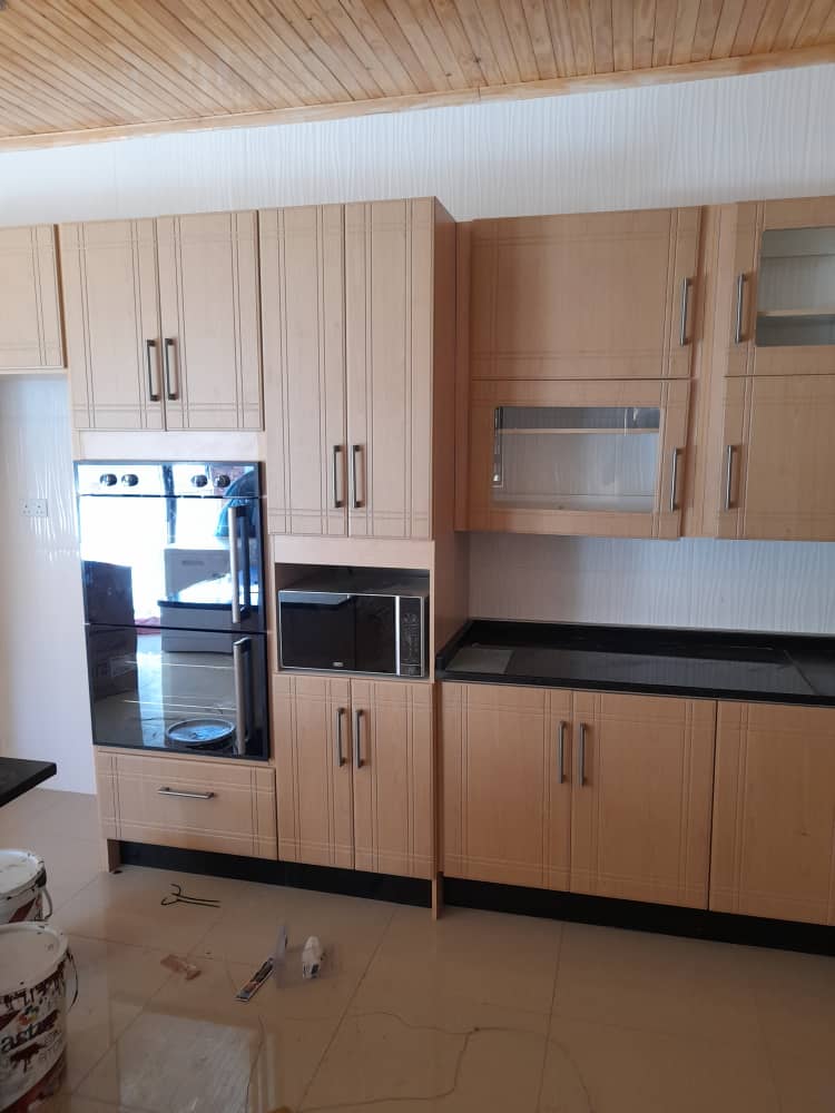 jb_mannex's tweet photo. This is what l do best. Dnt hesitate to contact me 0772651151/0716597652 for the best on fitted melamine kitchen and wadrobes, Ceiling and shop counters https://t.co/88hD9JJpFv