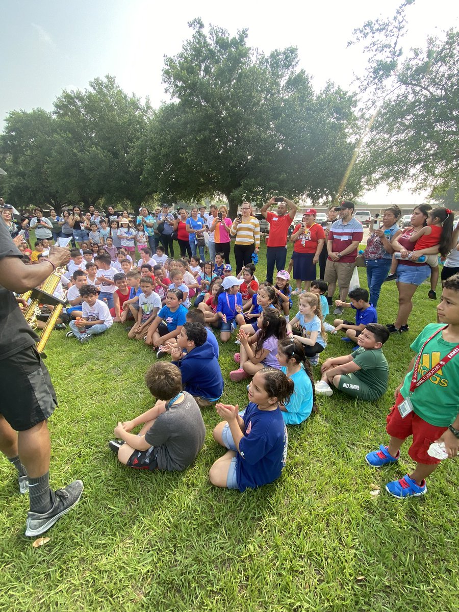 Ms_Hernandez210's tweet photo. ✌🏼Way DL @ErmelES_AISD brought the energy! Non-stop laughter, boundless fun, and unforgettable memories! Today’s Field Day was a blast embracing the joy of friendly competition 🏃🏻🏃🏻‍♀️🥇 https://t.co/J63BWaCOIy