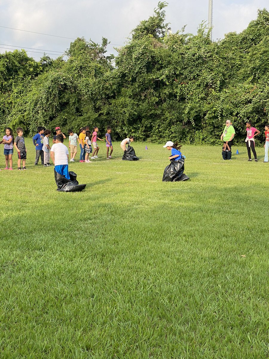 Ms_Hernandez210's tweet photo. ✌🏼Way DL @ErmelES_AISD brought the energy! Non-stop laughter, boundless fun, and unforgettable memories! Today’s Field Day was a blast embracing the joy of friendly competition 🏃🏻🏃🏻‍♀️🥇 https://t.co/J63BWaCOIy