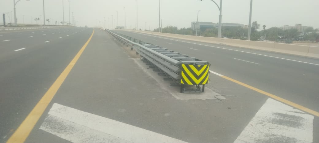 We Enhances Road Safety with Crash Cushions and New Road Markings!
We are dedicated to making our roads safer for everyone and happy to announce the successful installation of crash cushions on Sheikh Zayed Road and new road markings on Sheikh Mohammed bin Rashid Road. #Injaz