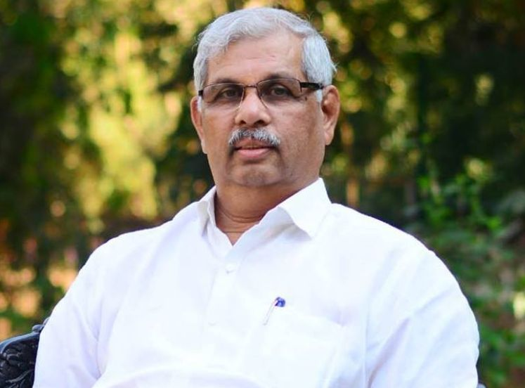 #Bihar: Governor Rajendra Vishwanath Arlekar asked the Vice Chancellor of #PatnaUniversity and the police administration to take stern action against the culprits involved in the murder of a student of the university. 

The governor has ordered the closure of all hostels at the
