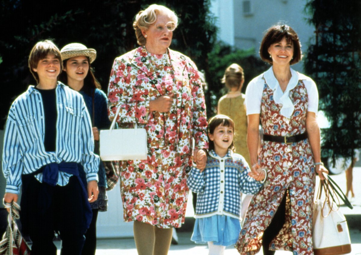 'Mrs. Doubtfire' teen actor Lisa Jakub says Robin Williams was 'one of the first people who ever really spoke to me super honestly about mental health.' 'He would talk to me about his struggles and the things that he went through. And it was the first time that I felt like, ‘Oh,