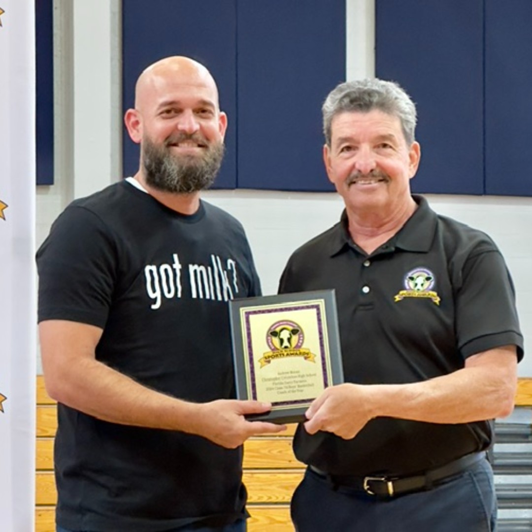 ColumbusHS_Mia's tweet image. Huge congrats to Cameron Boozer '25 for being named the 2024 Florida Dairy Farmers Mr. Basketball and a big shoutout to our head basketball coach, Andrew Moran, for being named Florida Dairy Farmers Coach of the Year! #CPride #Adelante