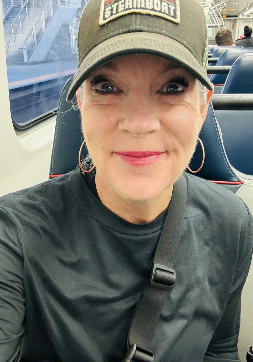 THBoogren's tweet photo. Delight: And so it begins… here’s to meeting lots of incredible educators this summer as I begin my ‘Season of Sacrifice’! #lybl @SolutionTree @MarzanoResource https://t.co/oZwOI8o5F0