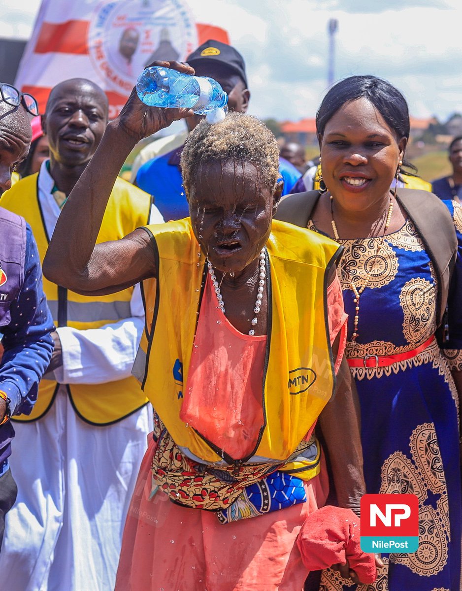 Let's all show love to this old woman who has walked for over 450KM from NEBBI to Kampala heading to Namulondo for the Marty's day celebrations slated for third June 2024
@ChurchofUganda_ 
@uganda_martyrs