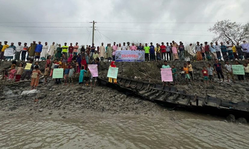 রিমালের ক্ষতে দাঁড়িয়ে বাঁচার আকুতি