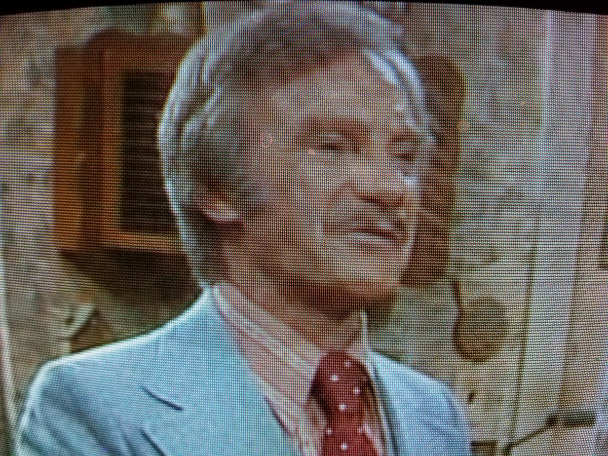 #Svengoolie #MeTVLostInSpace
I am SCREAMING!!
I walked into the room and the pre channel I get now with sitcoms is playing #SanfordAndSon and I heard a familiar GASP and looked up and the guest star is JHar!
'I wouldn't want to be involved in anything unethical' = NOT TYPECAST!😆