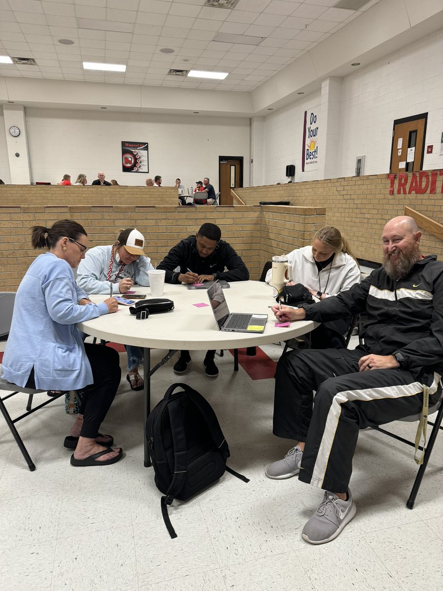 Professional Development in @Maypearl_ISD led by Director of Curriculum and Director of Technology Mrs. Votaw & Mrs. Guest 
#TheMaypearlWay | #BeGreat