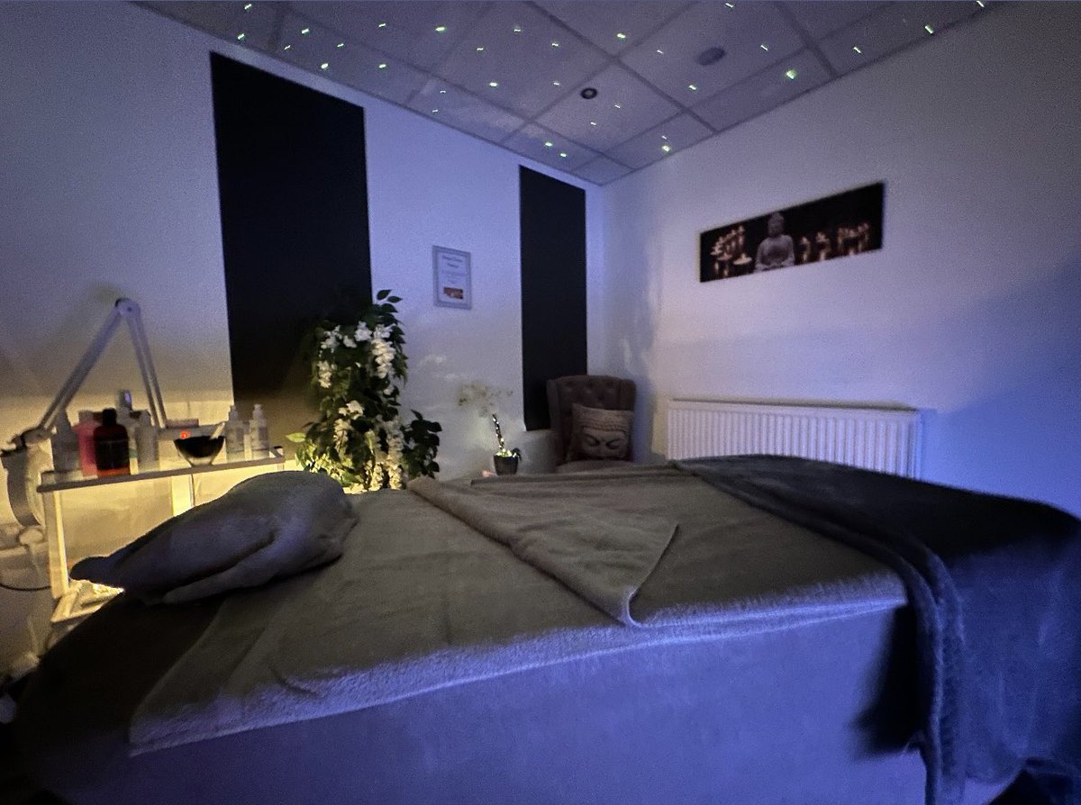Switched off @WZStourbridge In #Stourbridge 💤 

Great range of #Spa treatments with loads of #specialOffers available. 

wellness-zone.co.uk

#Health #Wellness #MindsetMatters