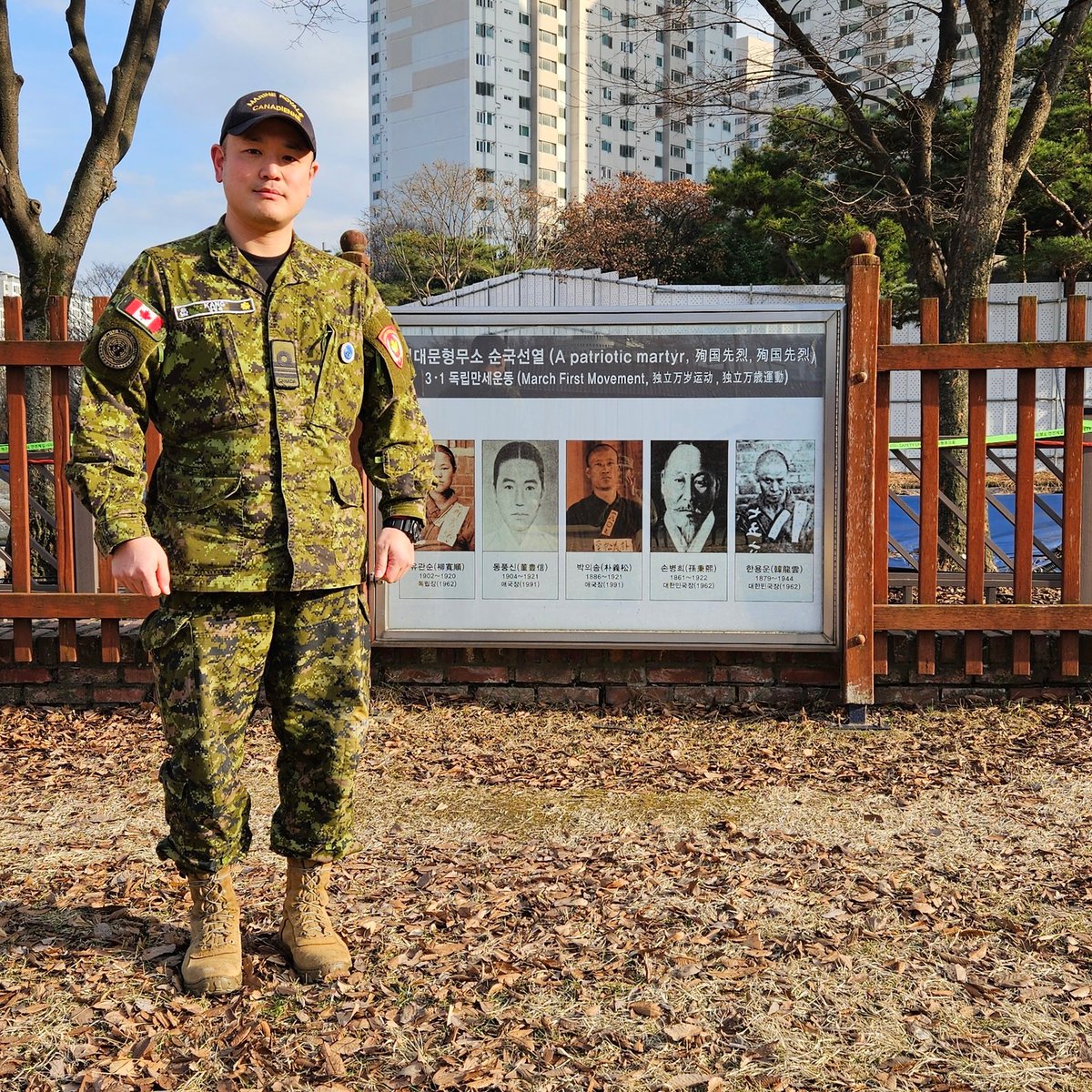“I will continue to protect the values of freedom and independence that my great-grandfather died for 105 years ago.” LCdr Bob Kang paid tribute to Pak Ui-song, a leader in Korea’s 1919 March 1 Independence Movement, during his visit to Seodaemun Prison. #AHM2024 1/2