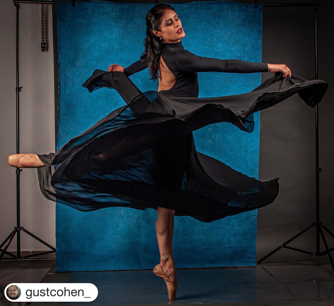 📷: @gustcohen_ 
・・・
Portrait Paulina

#did24 #ballet #pointeshoes #balletphotography #balletdancer #dancerlife #beautiful #comitefotomx #profotomx #godox #flashmates #nyipgraduate #oneeyeland