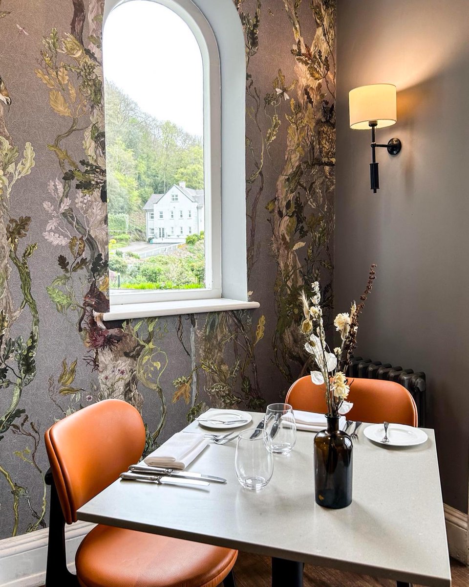 Meal with a view? 🌳 Your table awaits.

🍽️ bit.ly/3oJbfSJ  

#TheCottageInTheWoodMalvern #MalvernHills #Restaurant #VistWorcestershire #Malvern #Foodie #Chef