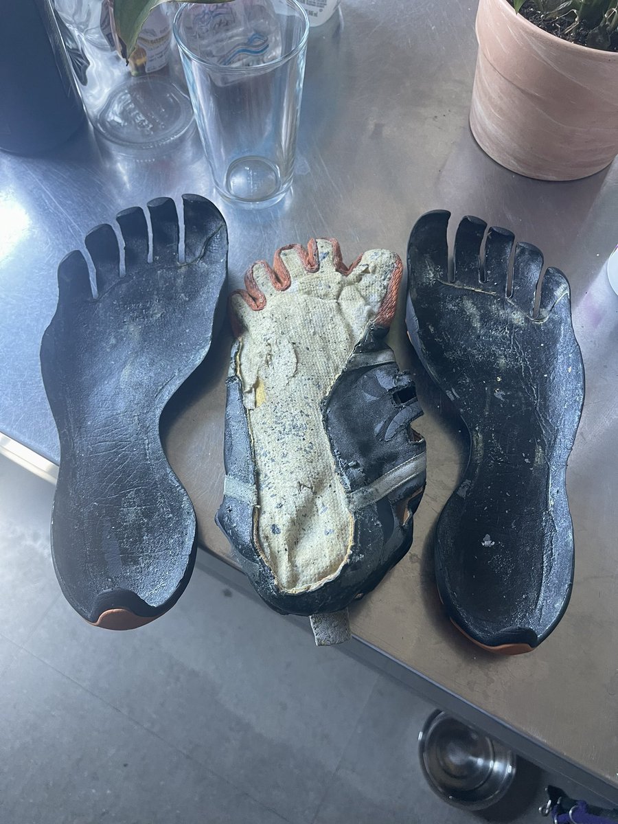 Q_Fortune's tweet photo. @vibram #vibramfivefingers
#RIP #vibram shoes. Lately it’s been holding on 2 #odor & I have been spot washing them. This was the result of a deep clean. They just #fellapart… 😢 sure wish the crew over at #Vibramfivefingers was paying attention and DM’s me!!! #Wishfullthinking https://t.co/LDhzZhgYj1