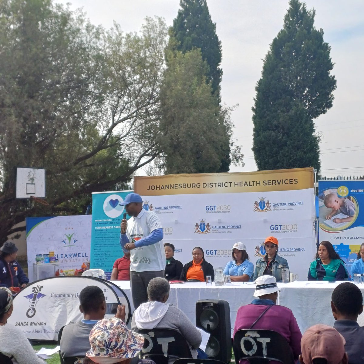 Healthjhb's tweet image. Clinical Forensic Medical Services together with NACOSA &amp;amp; Joburg Child Welfare Othandweni hosted #NationalChildProtectionWeek &amp;amp; GBV community dialogue at Othandweni Family Care Center in Mofolo,Soweto.