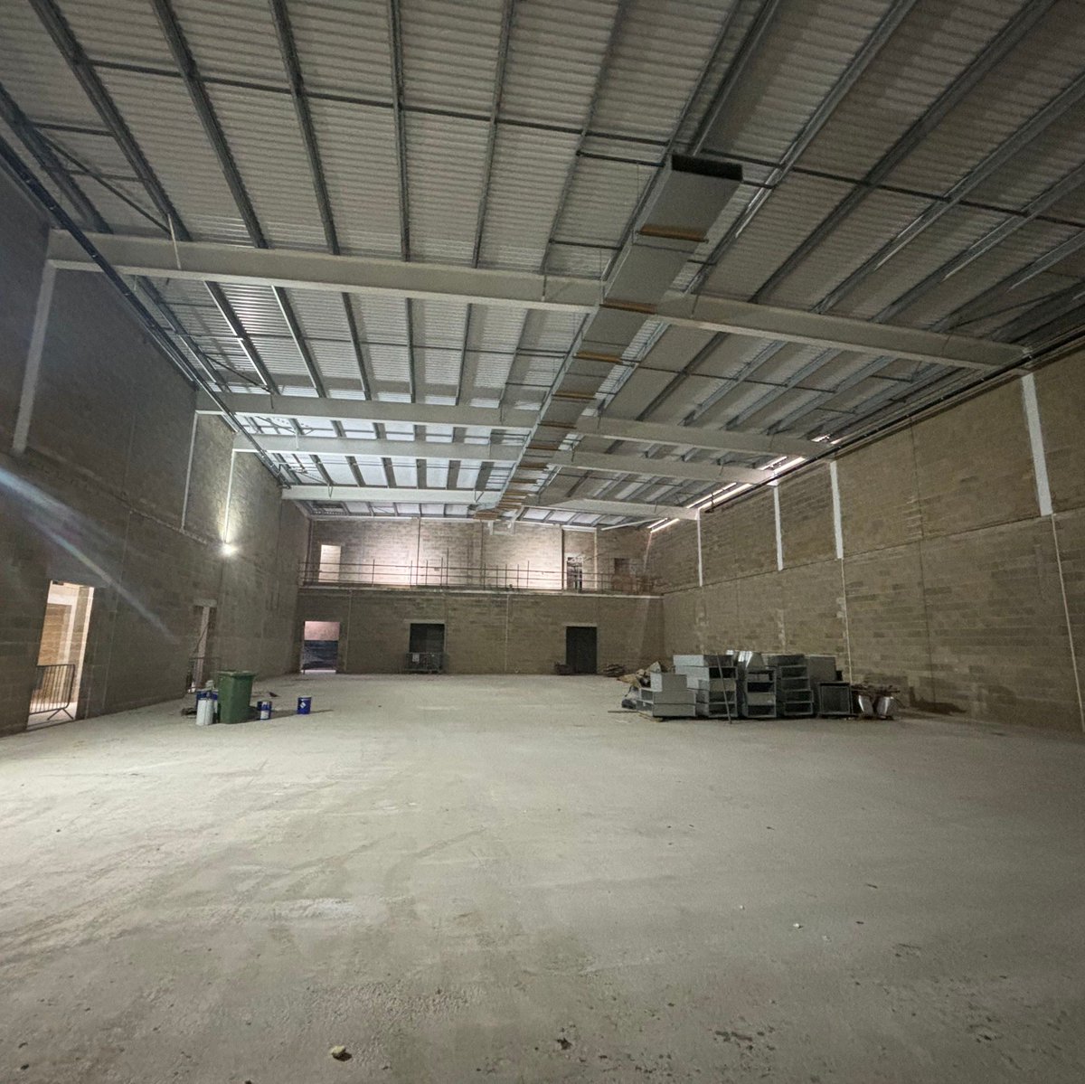Hillingdon's tweet photo. Take a sneak peek inside the construction our new leisure centre🏗️

Cllr Ian Edwards, Cllr Jonathan Bianco, and Cllr Martin Goddard visited the site, which the council is managing itself, to see the exciting progress made in the last year. 

Find out more👉https://t.co/ULRqWiVYdP https://t.co/AcTdx8EzYl