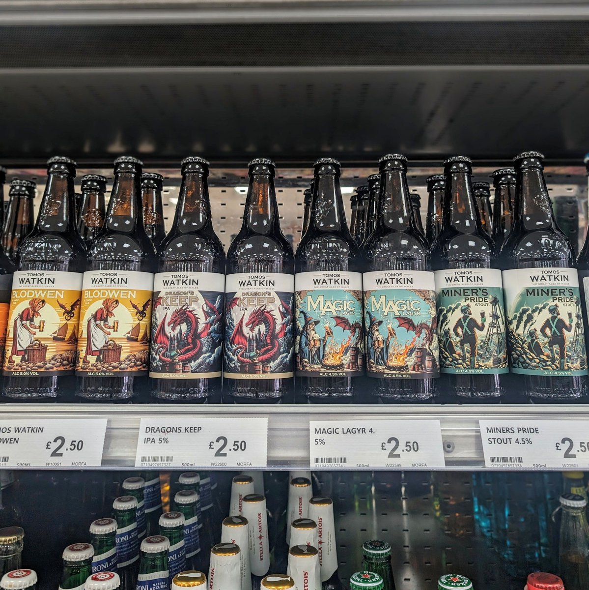 Now available in all 32 CK Food stores across Wales!🍻

Even better...you can head down to your local CK's and grab a cracking deal on the Great Ales of Wales. Any 3 for £6.75...bargain!🤑

#TomosWatkin #GreatAlesofWales