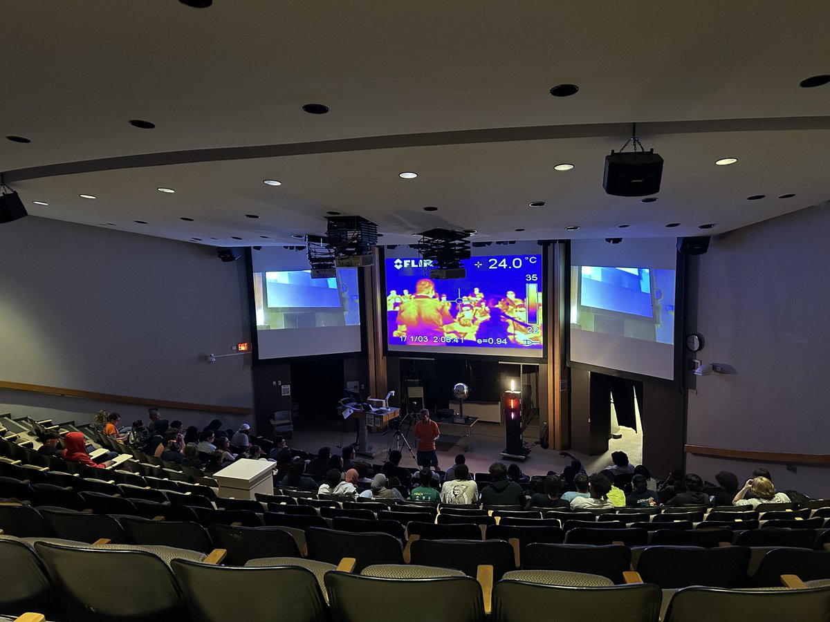 Last week, more than 200 SCSD Physics students had the opportunity to visit the @SyracuseU Physics Department - touring campus, seeing a demonstration of physics phenomena, and visiting research labs. What a great way to inspire these students to become #SCSDCollegeReady!