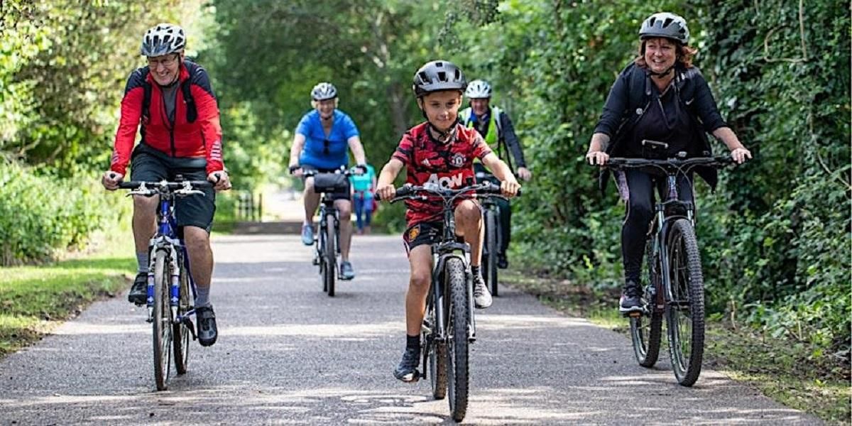 🚴‍♂️🛴 Join us this Friday 31 May to celebrate the #SpenValleyGreenway 📆 10 am - 2 pm 📌 On the Greenway at Laithe Hall Avenue, Cleckheaton, BD19 6UB The latest improvements to Route 66 are complete! Find out more 👇 thetelegraphandargus.co.uk/news/24345443.…
