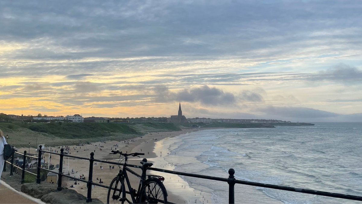 With views like this, it's clear why Tynemouth is popular with our students at this time of year 🏖️💛 Every Tuesday we showcase photos from around campus and the city. Make sure to include the hashtag #NUBSTuesdays in your post to be featured on our feed. #NCLBusiness #WeAreNCL