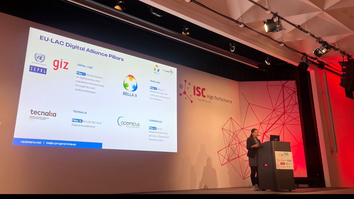 RedCLARA's tweet image. #RedCLARA y #SCALAC presentaron innovadoras iniciativas en #ISC2024 para impulsar la #investigación y el #desarrollosostenible en América Latina y el Caribe. 🔬 Participaron expertos globales.
Detalles 👉🔗 shorturl.at/dD3xo