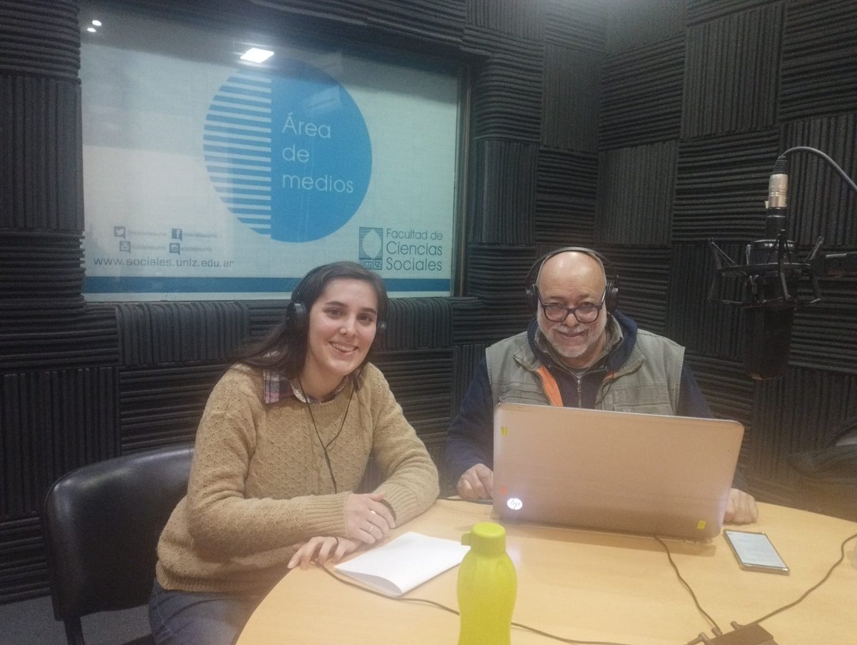 virtudelpajaro's tweet photo. 🎧Momento de las Voces Jóvenes en #VirtudelPajaro. Llega la columna de cine de María Florencia Blanco (@mflorblan) sobre el restaurador de películas argentinas Ariel Casos Vello. https://t.co/rpF2mcAes8