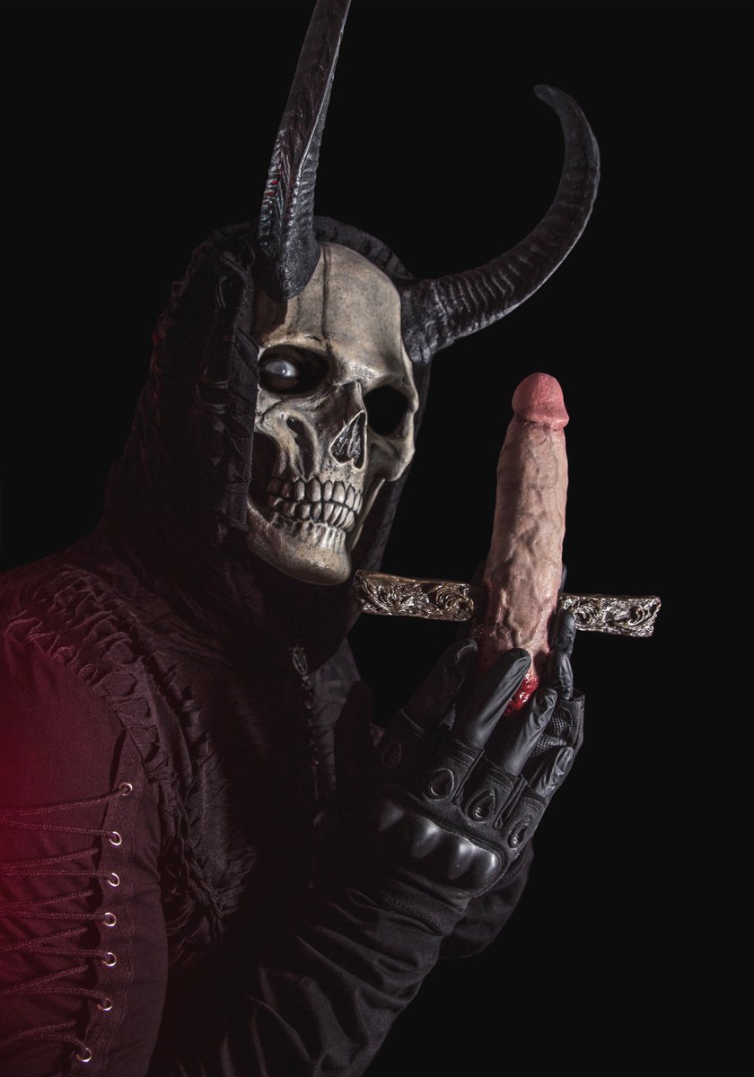 InfernalDildo's tweet photo. let's start playing 😈 https://t.co/hOJMgU55Hf