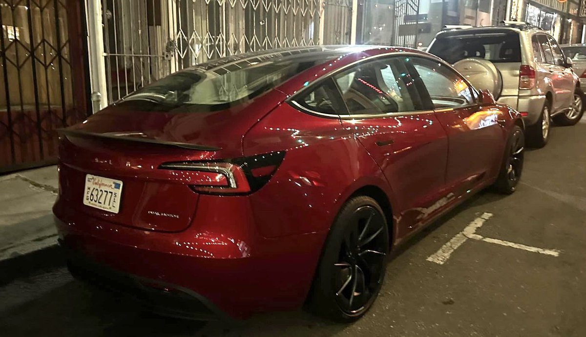 Check this out. Someone spotted what looks to be a Model 3 Performance/LR Mashup. 

M3P wheels, Seats, and Spoiler. 

LR bumpers, Badge, and looks like suspension (height) 

MFG plates. Weird 👀