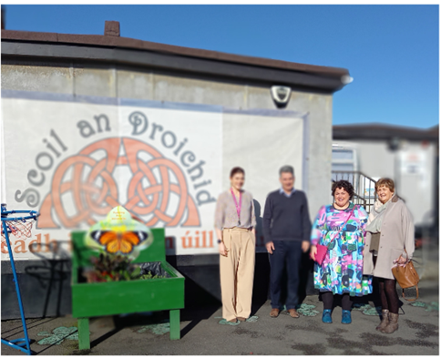 Tugann an tAire Oideachais an solas glas do Scoil úr an Droichid! 🏫👏
Léigh an ráiteás iomlán anseo: comhairle.org/gaeilge/scoila…
....
Minister Givan gives the green light for Scoil an Droichid’s new build!🏫👏
Read the full statement here: comhairle.org/english/scoila…