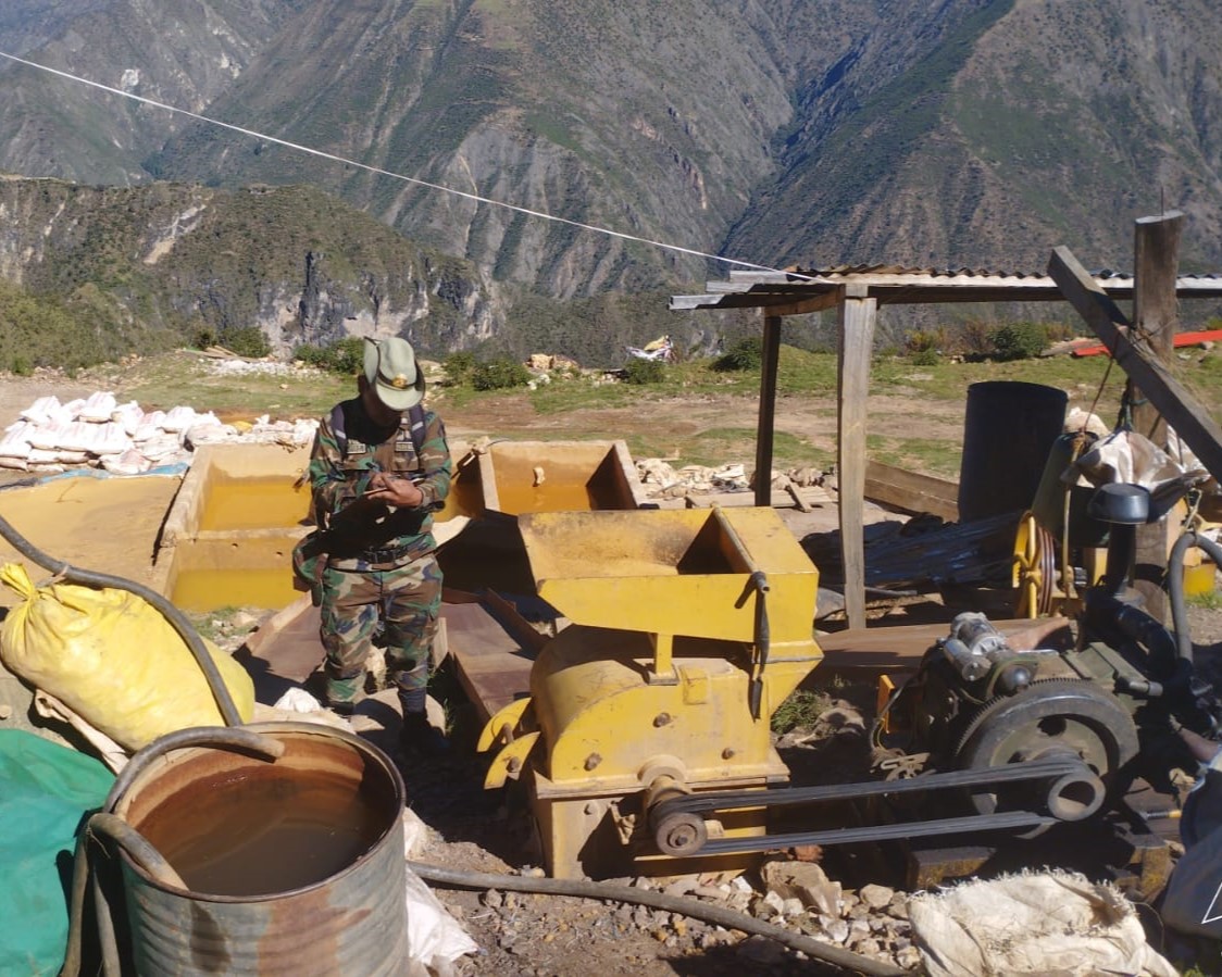 💯 ¡Firmes contra la contaminación! Fiscalía Especializada en Materia Ambiental de #Apurímac dirigió un operativo por la presunta comisión de delitos ambientales y de minería ilegal agravada en el distrito de Pachaconas, provincia de Antabamba.

👉🏼Más info
gob.pe/es/n/962573