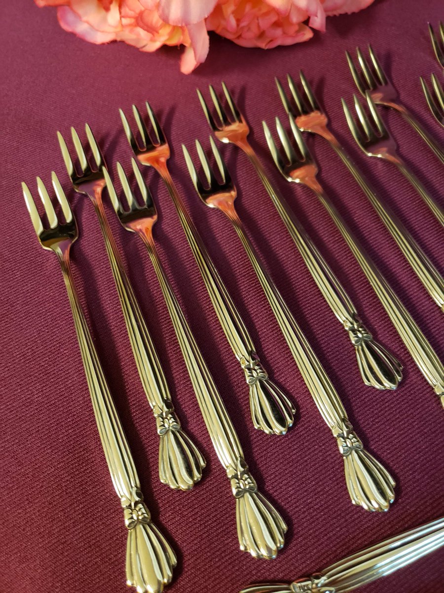 ALEXIS Stainless Flatware by Oneida, Cocktail Forks, Pickle Forks, 6 Available, Highly Desirable, Glossy Ribbon Bowtie Pattern, PERFECT tuppu.net/7ac4786b #Etsy #AmazingFunVintage #AlexisSilverware