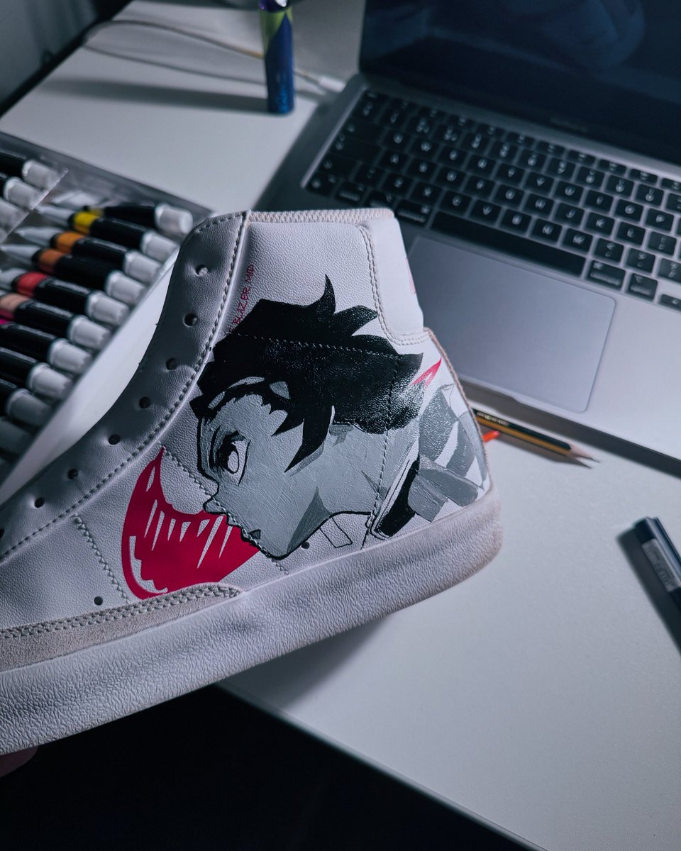 1st custom pair underway! #Tanjiro #DemonSlayer SB Blazers, will keep you all posted with updates, thanks for looking!! 

For any custom work you require, simply hmu 🤙🏾 

#customshoes #customsneakers #customclothes #handpainted #handmade #dragonstreetwear