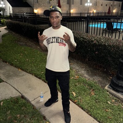 Chuckcutem_'s tweet photo. #NewProfilePic https://t.co/MctdO3BHFn