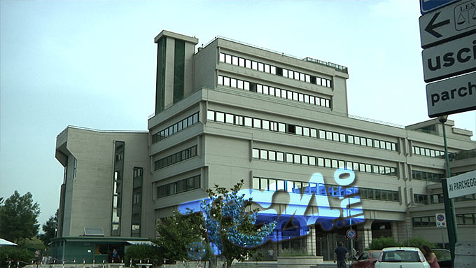 TG24info's tweet image. #Investe il #rivale in amore, la | tg24.info | Iscriviti al nostro canale whatsapp: bit.ly/tg24-wa tg24.info/investe-il-riv…