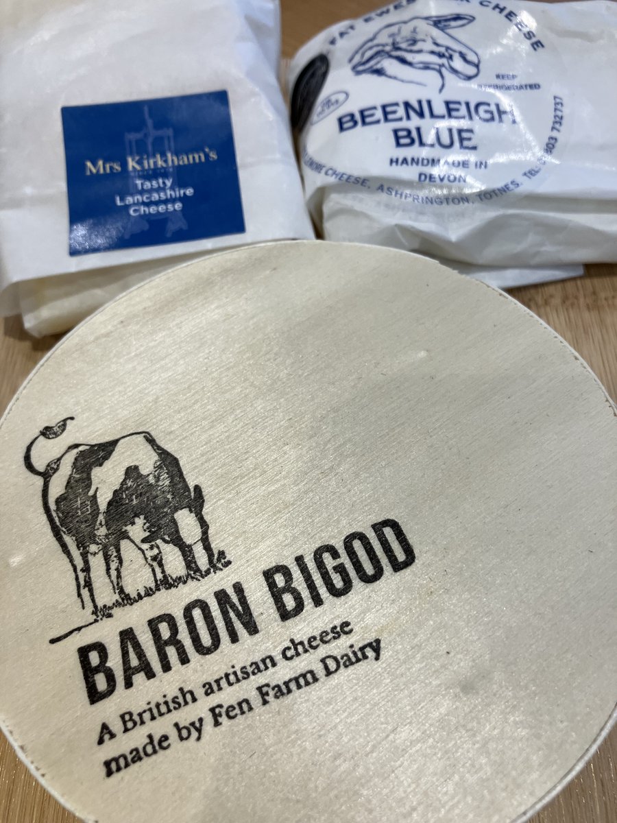 Following a trend started by @JoeBangles11 & @ArdenPaul4 I will post my cheeseboard every evening this week. Starting with Monday - Baron Bigod from @FenFarmDairy Kirkham's Tasty Lancashire from @mrskirkhamslanc Beenleigh Blue from @BenTicklemore - some of Britain's artisan best
