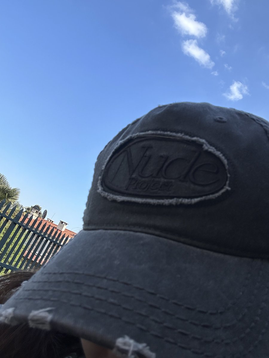 P1AbyPIA's tweet image. Rocking my Nude Project hat! 

Stylist cc:  @jawniest