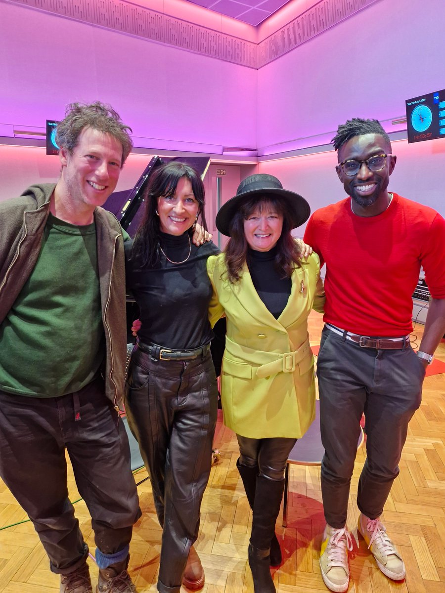 I always have the BEST time joining the fabulous #AddToPlaylist team :) Have a listen - this Friday at 7.15pm on @BBCRadio4 @samleesong @AnnaPhoebe @jeffreykboakye  @leadbelly61 bbc.co.uk/programmes/m00… 🎹🎵📻🎤