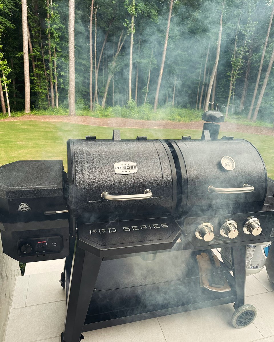 I’m sure many of grilled out this past weekend with family and friends, but it’s important to remember why we get to. It’s because of the countless men and women that paid the ultimate sacrifice for us to live in the best country in the world. We have freedom Thanks to you!